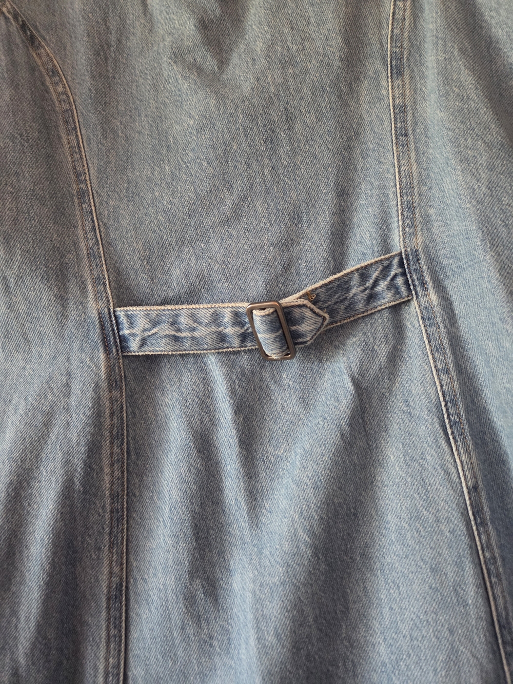 Womens Levi's Sleeveless Denim Button-Front Dress Size M NWT - Picture 6 of 8